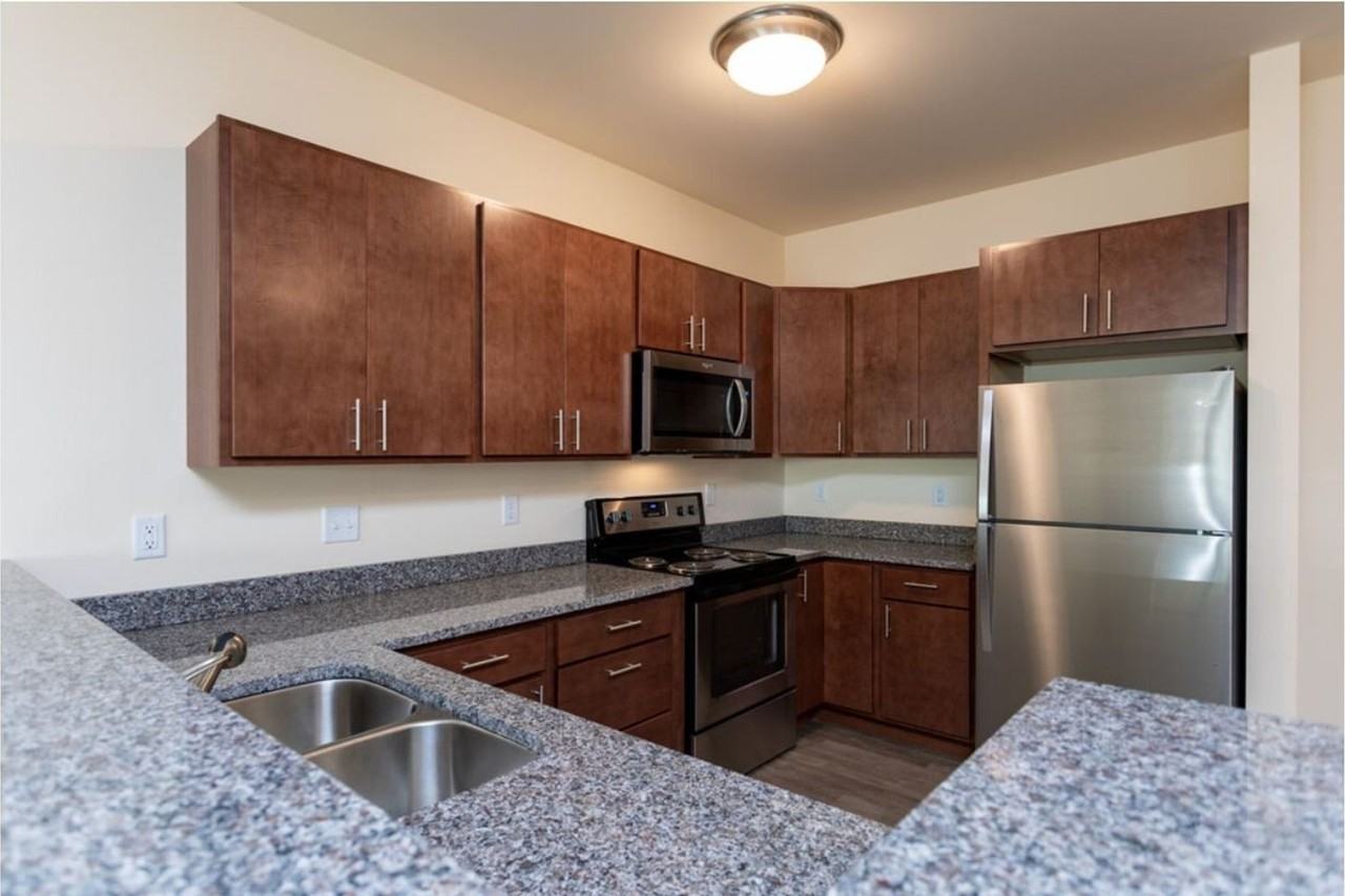 Humble Oaks - Photo 5 of 37