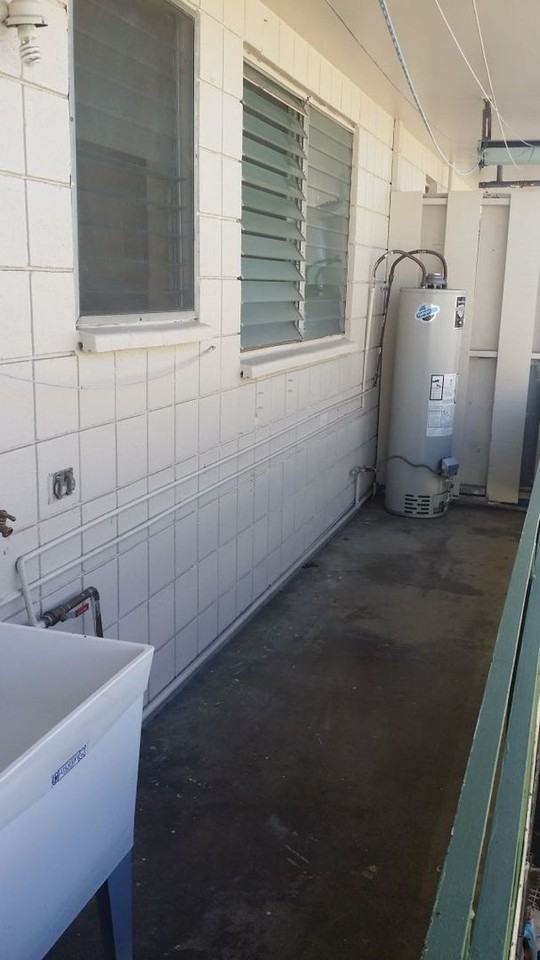 915 Hikina Lane - Photo 3 of 10