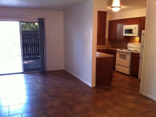 2600 Ivanhoe Ln - Photo 2 of 9