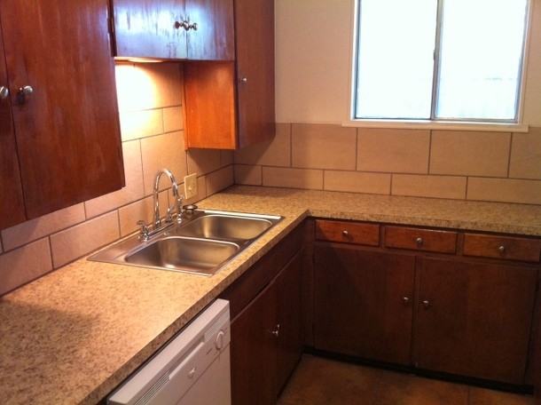 2600 Ivanhoe Ln - Photo 3 of 9
