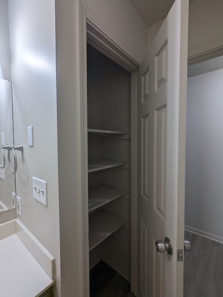 410 Center Ave. - Photo 3 of 19