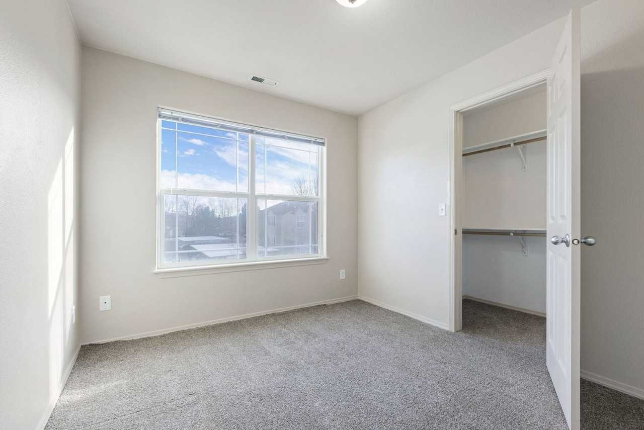 Wilson Lane Apartments - Photo 7 of 10