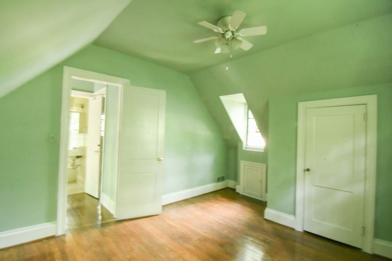 112 Cleveland Ave - Photo 4 of 10