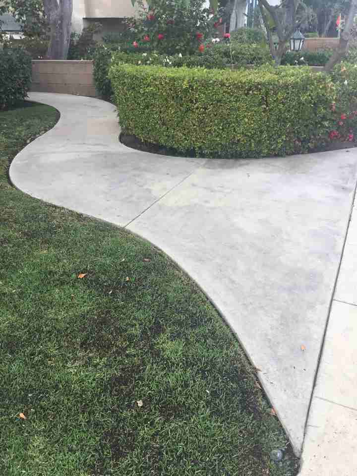 LUXURY LIVING AT AN AFFORDABLE PRICE. - Photo 4 of 5