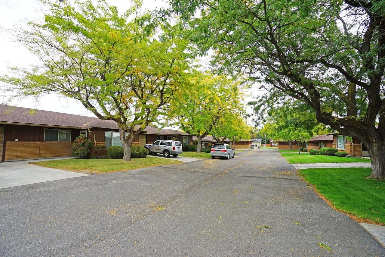 Mt Vista Condos - Photo 6 of 9