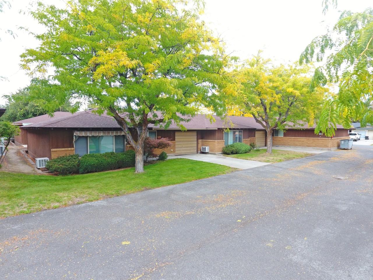 Mt Vista Condos - Photo 7 of 9