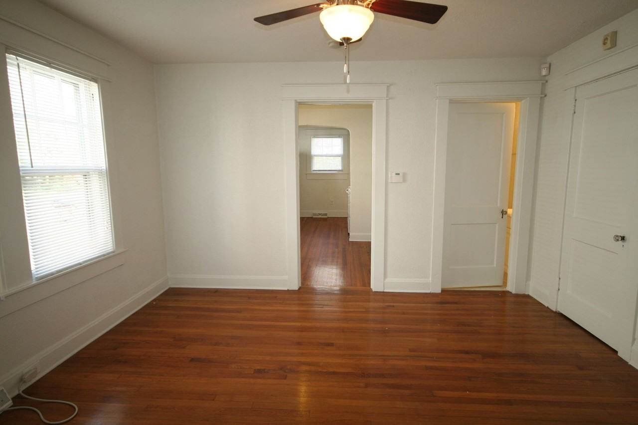 1100 N Buchanan - Photo 3 of 10