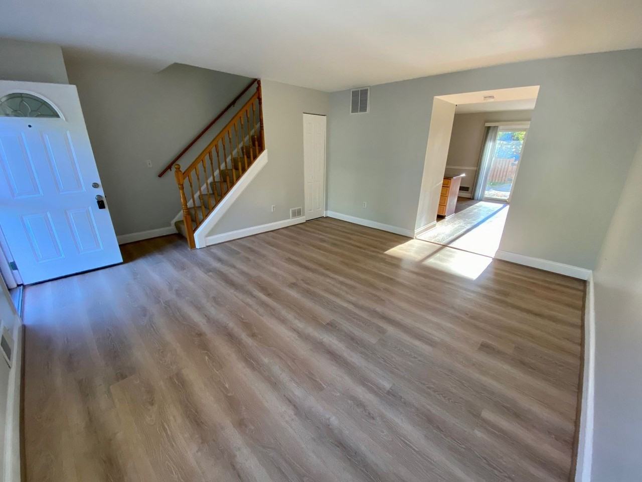 130 Dumbarton Dr - Photo 4 of 35