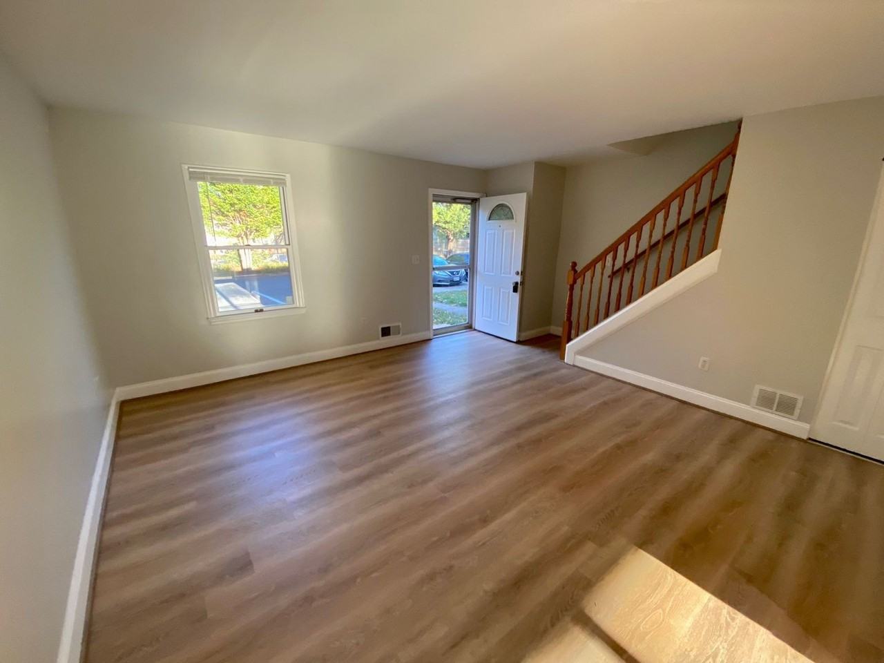 130 Dumbarton Dr - Photo 5 of 35