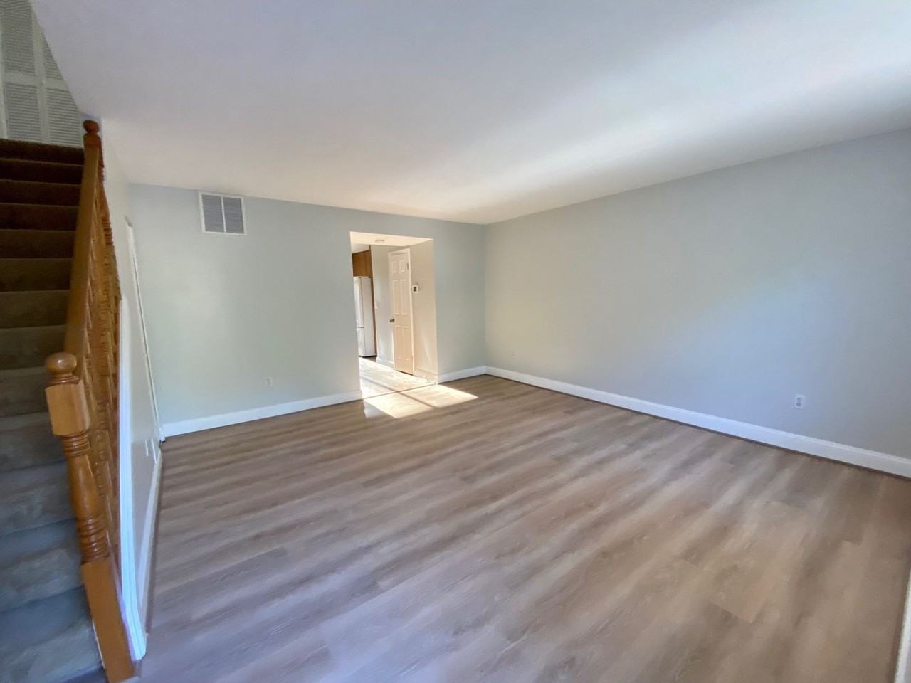 130 Dumbarton Dr - Photo 6 of 35