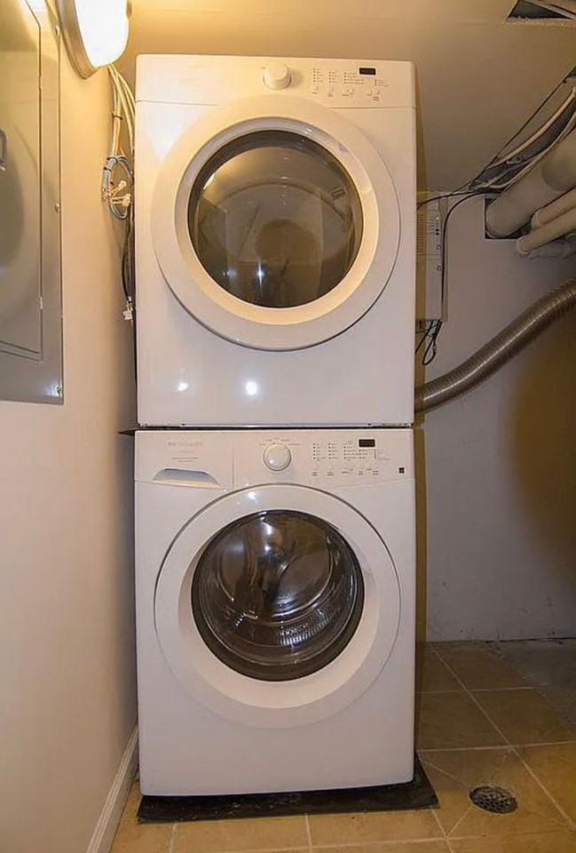 45 Sterling St - Photo 5 of 12