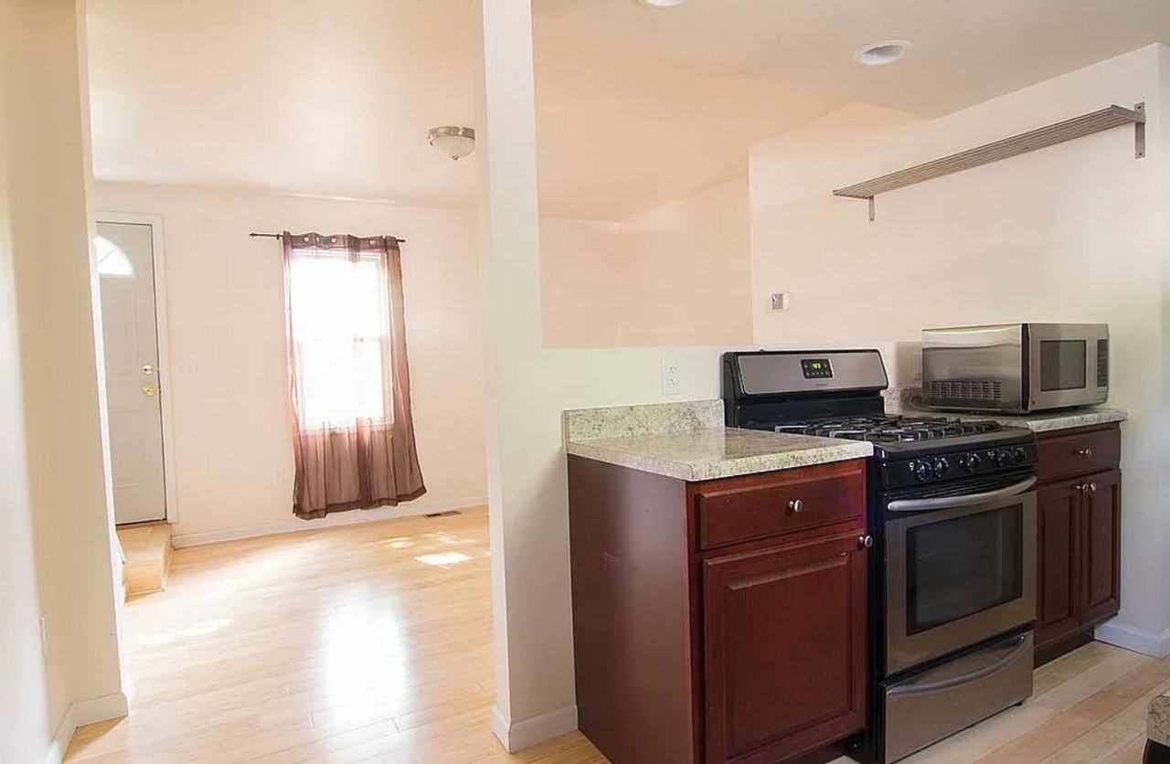 45 Sterling St - Photo 6 of 12