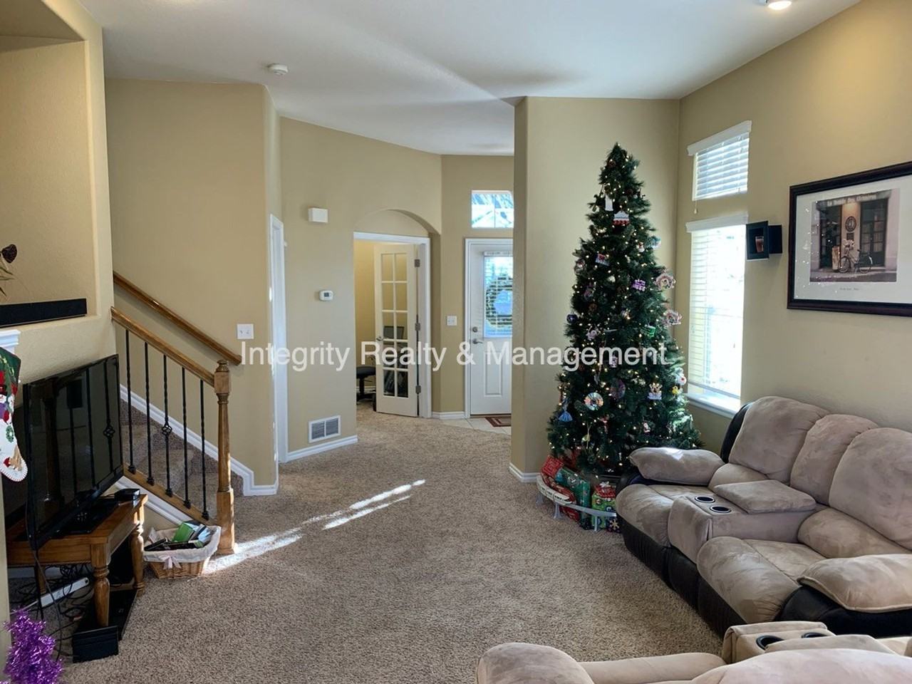 3025 Redhaven Way - Photo 3 of 28