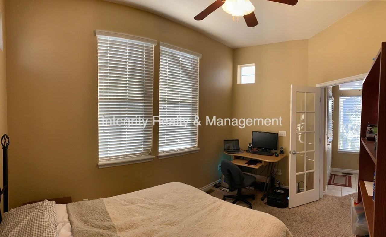 3025 Redhaven Way - Photo 2 of 28