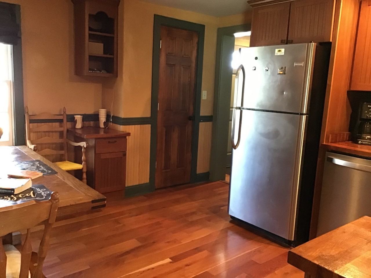 205 Fuller St - Photo 5 of 21