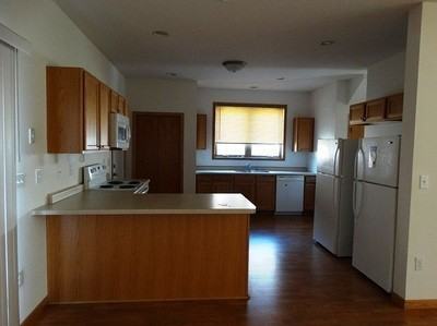 1169 14th Ave Se - Photo 6 of 17