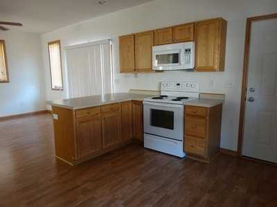 1169 14th Ave Se - Photo 7 of 17