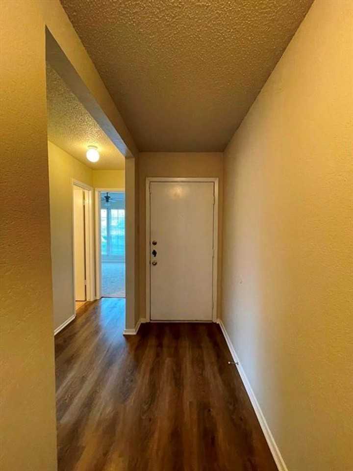 16719 Whitebrush Loop - Photo 2 of 37