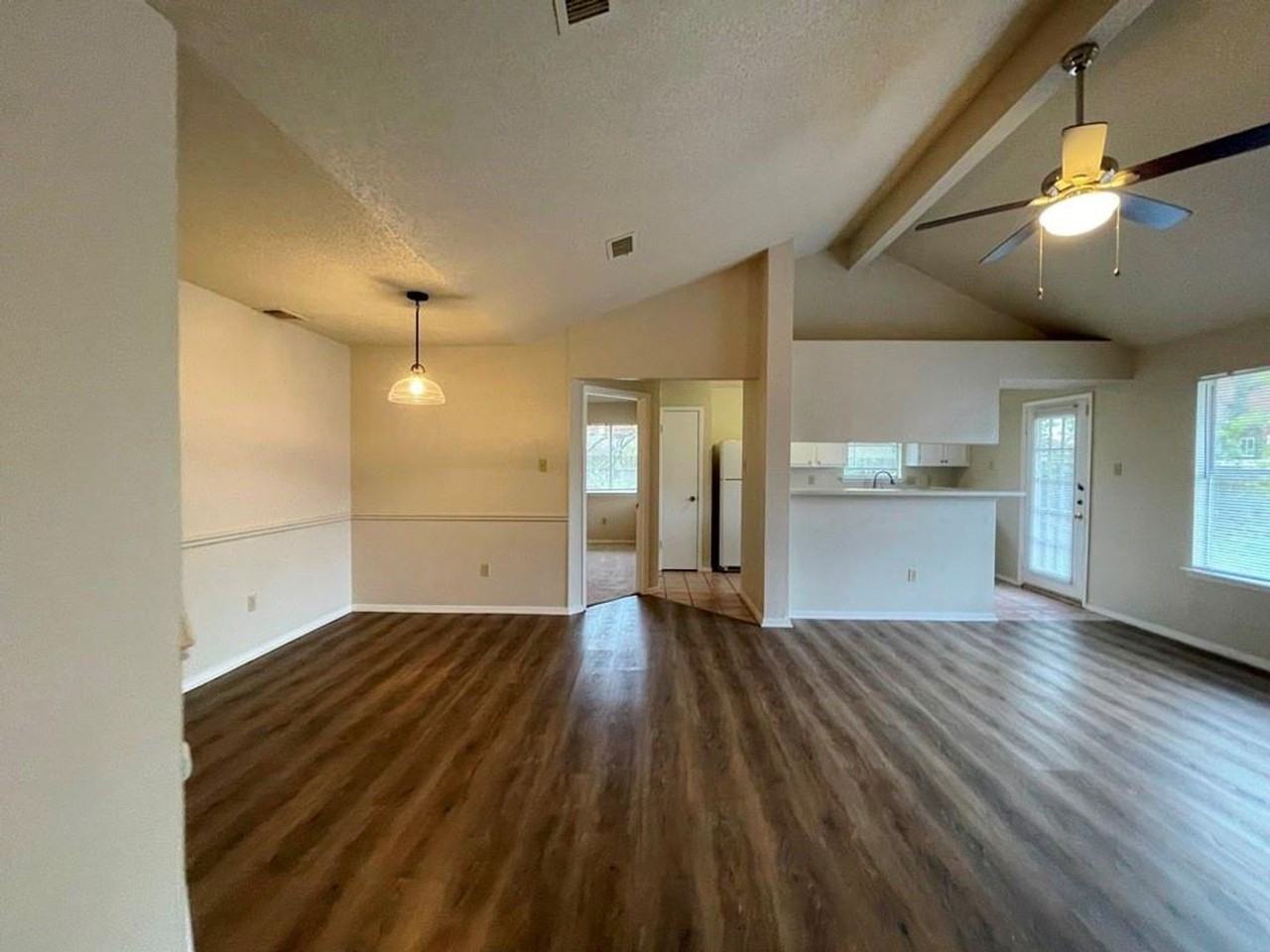 16719 Whitebrush Loop - Photo 4 of 37