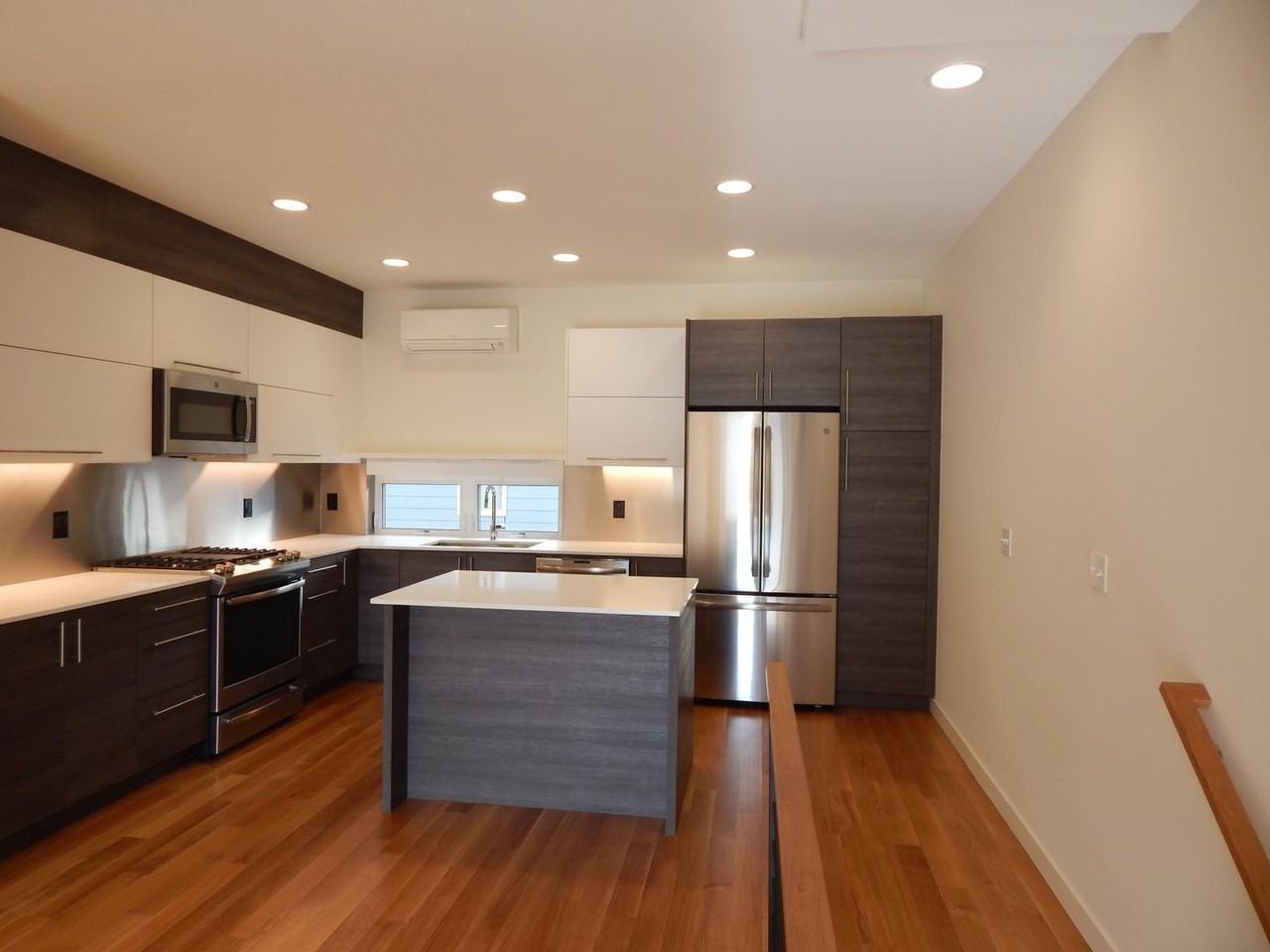 2829 3rd Ave W - Photo 2 of 10