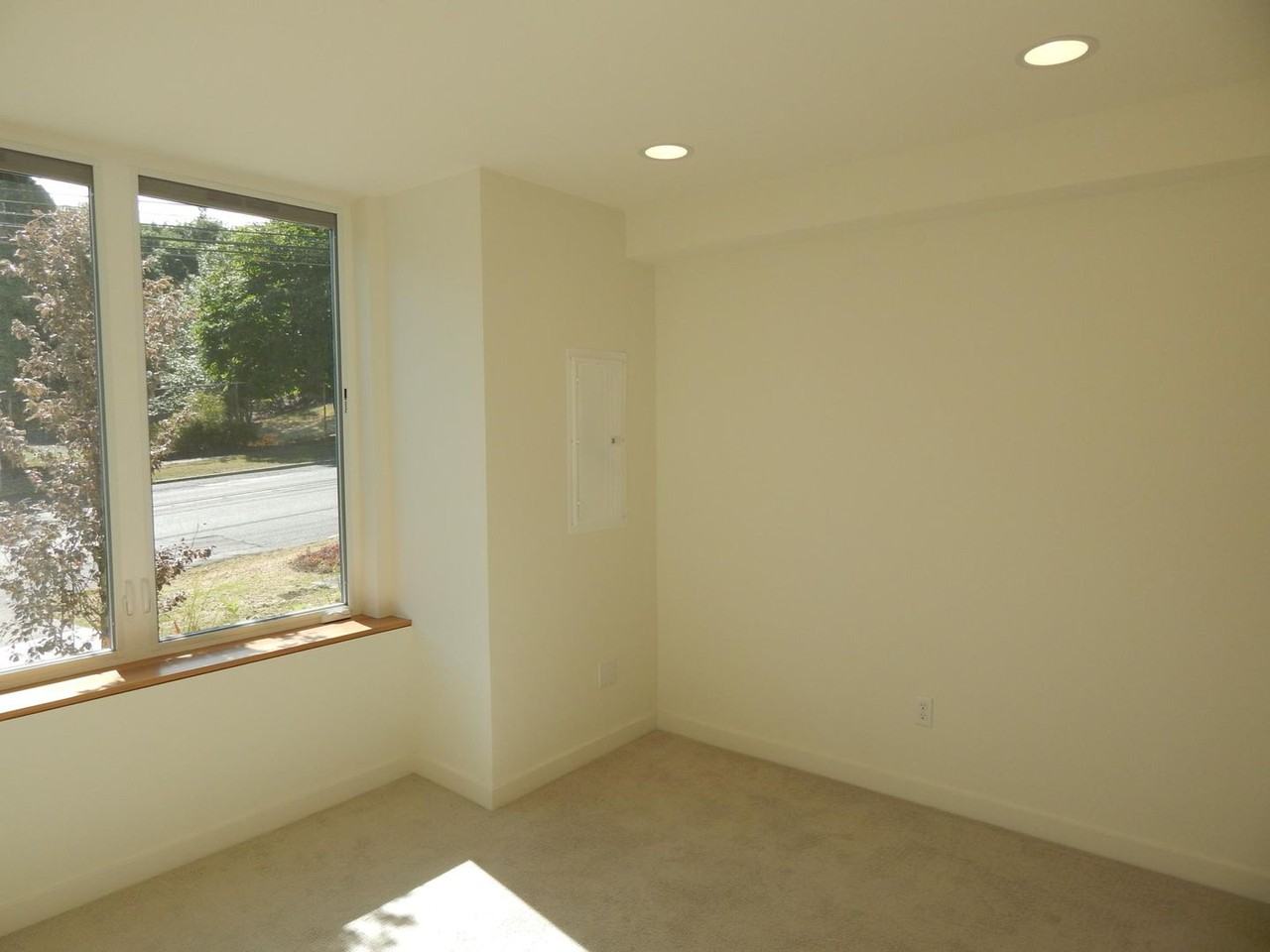 2829 3rd Ave W - Photo 6 of 10