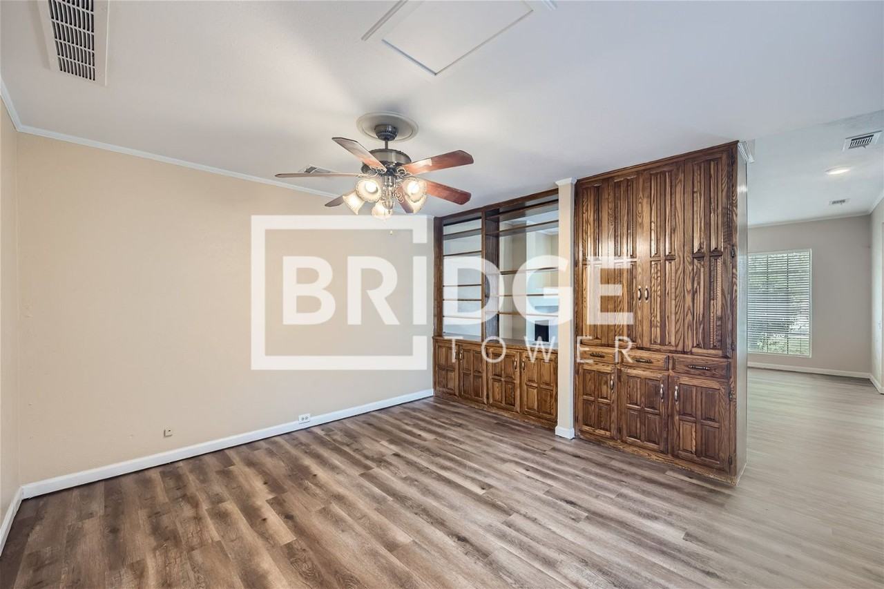 3005 Saddlehead Drive - Photo 4 of 12