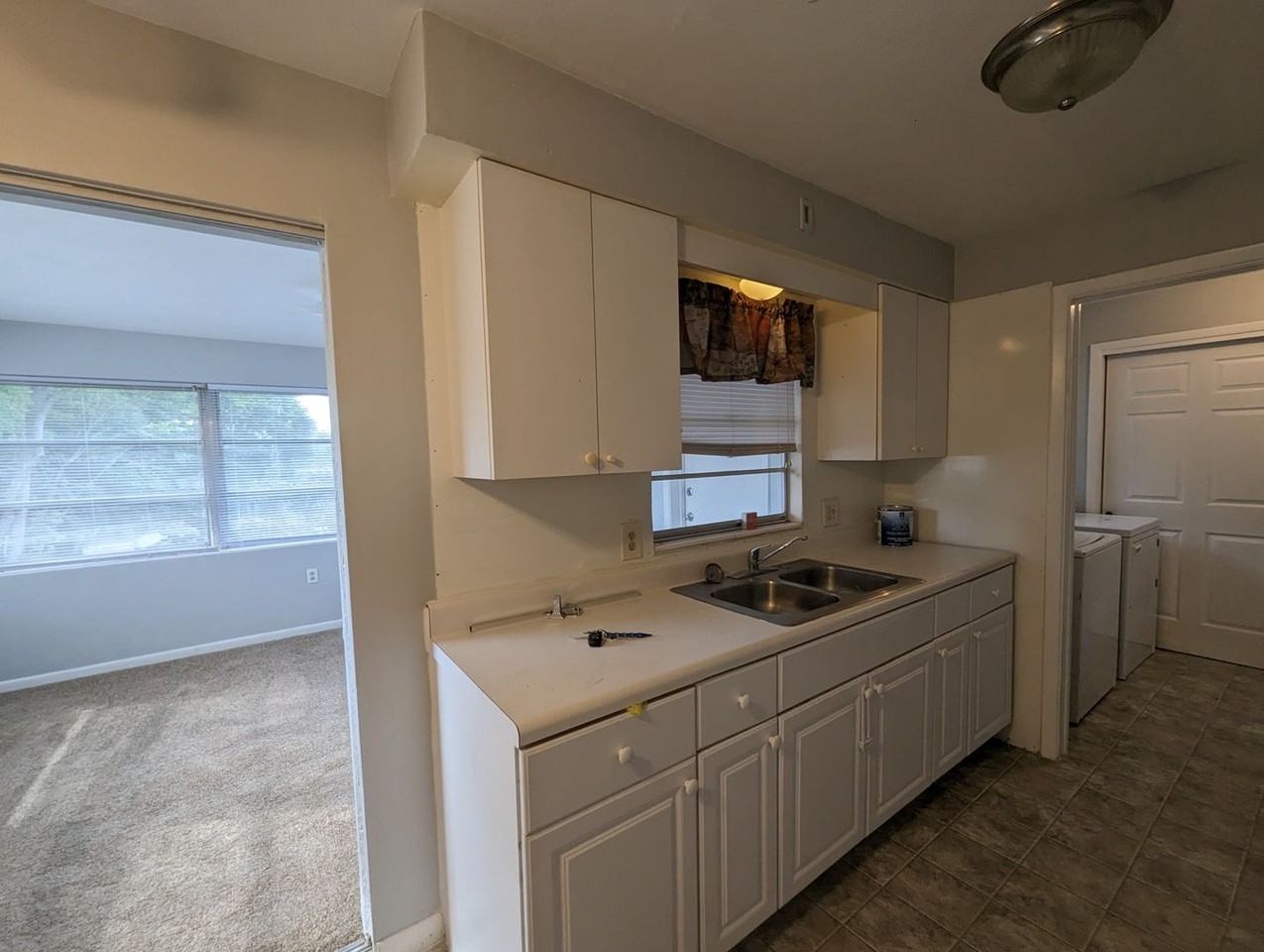 14 N Adams St - Photo 6 of 15