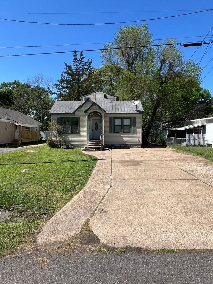 356 W Birch Ave - Photo 2 of 14