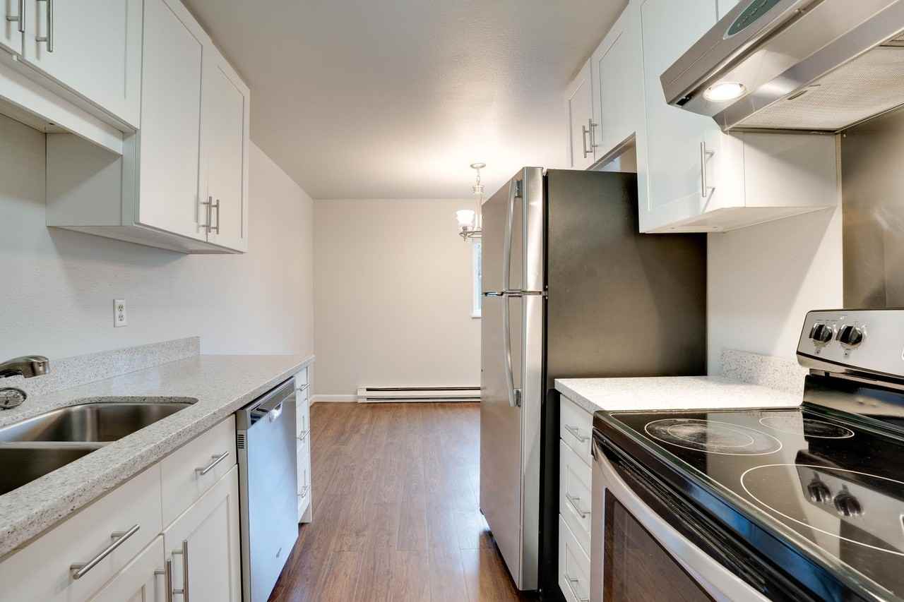 19428 Aurora Ave N - Photo 2 of 17