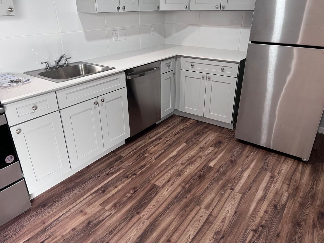 401 Root Ave - Photo 6 of 14