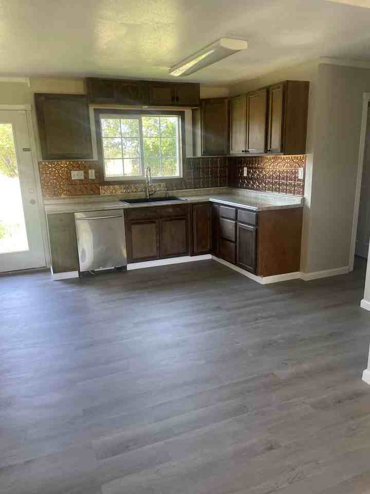 4405 Reese Creek Rd - Photo 3 of 50