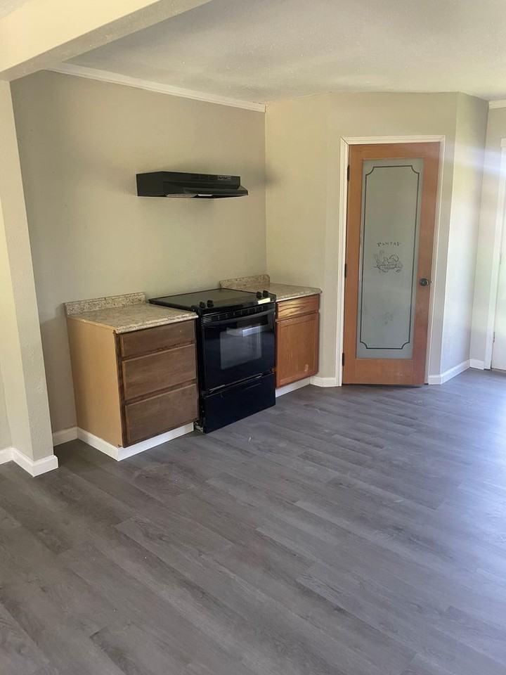 4405 Reese Creek Rd - Photo 4 of 50