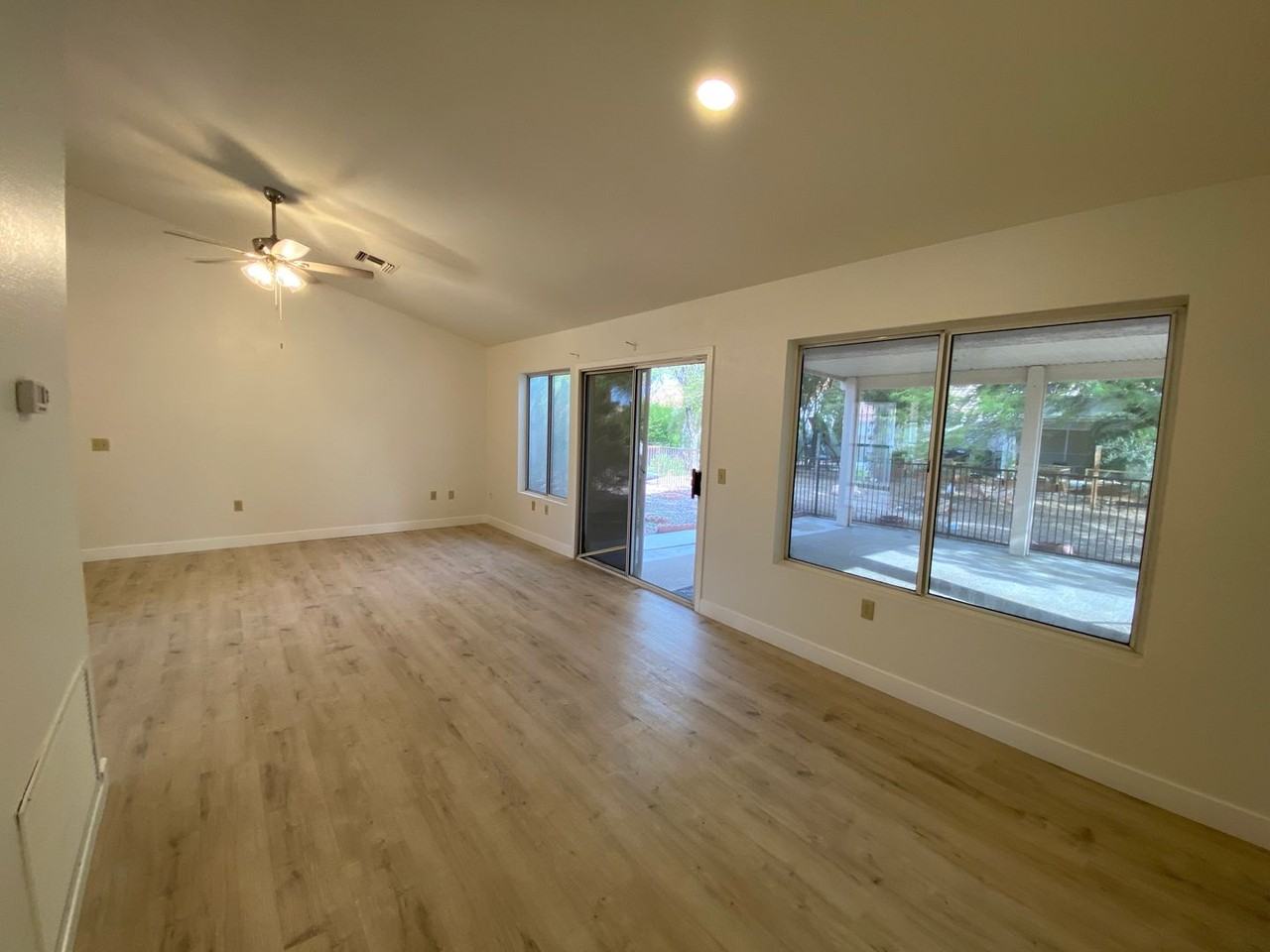 8917 Villa Ridge Dr - Photo 3 of 11