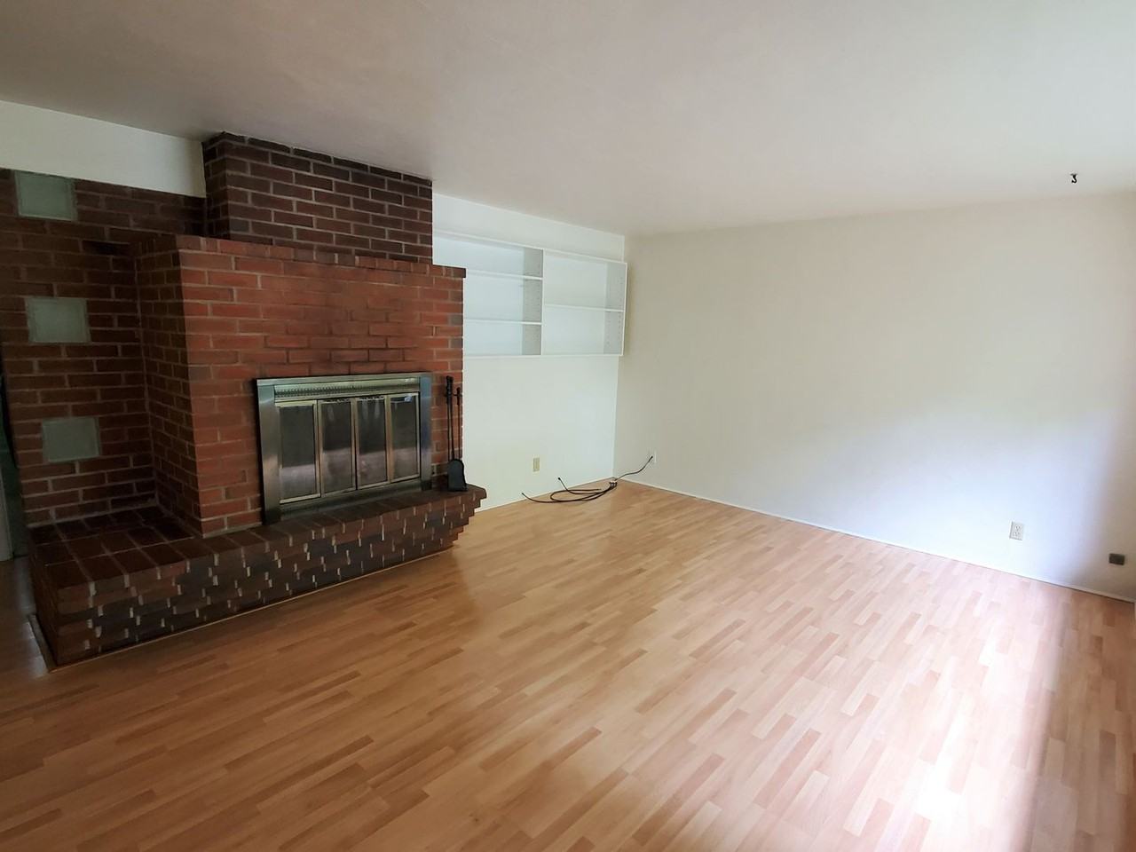 1785 Walnut St - Photo 5 of 17