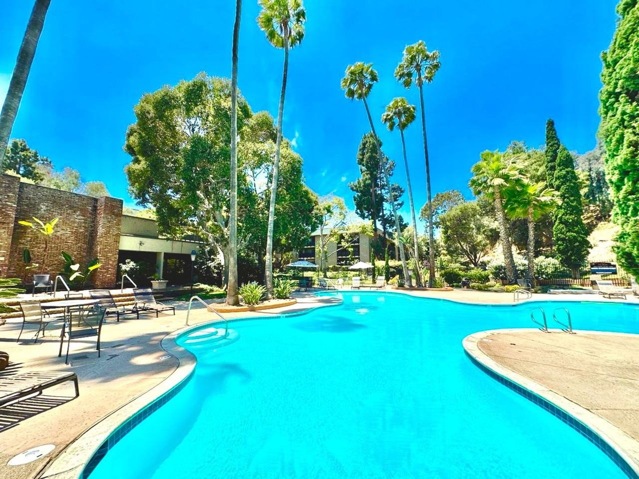 6202 Friars Rd #201