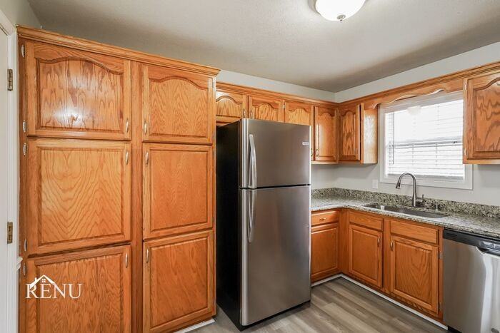 616 Portland Blvd - Photo 3 of 17