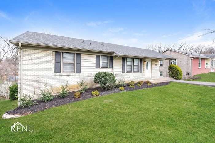 412 Tampa Dr - Photo 2 of 18