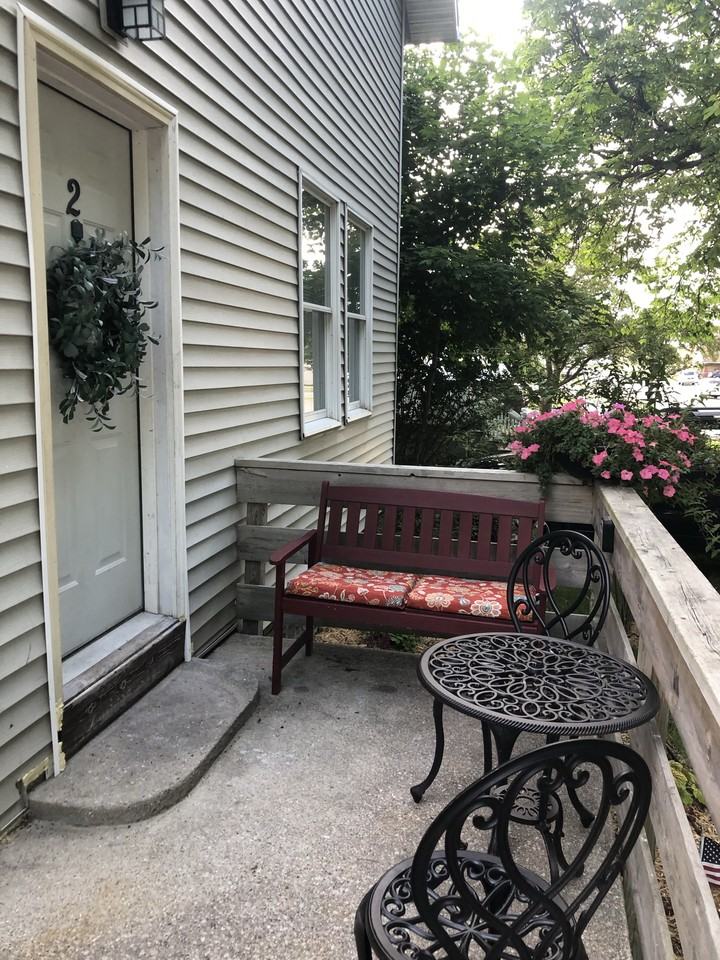 1312 Manistee St #2 - Photo 5 of 21