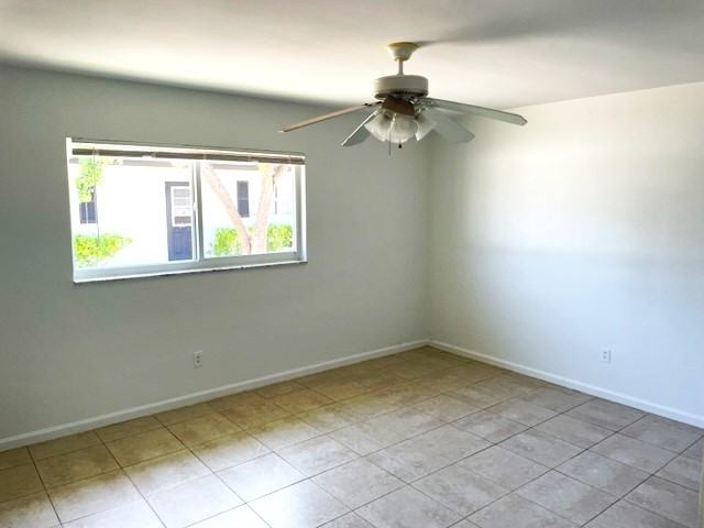 623 92nd Avenue North #B - Photo 3 of 10