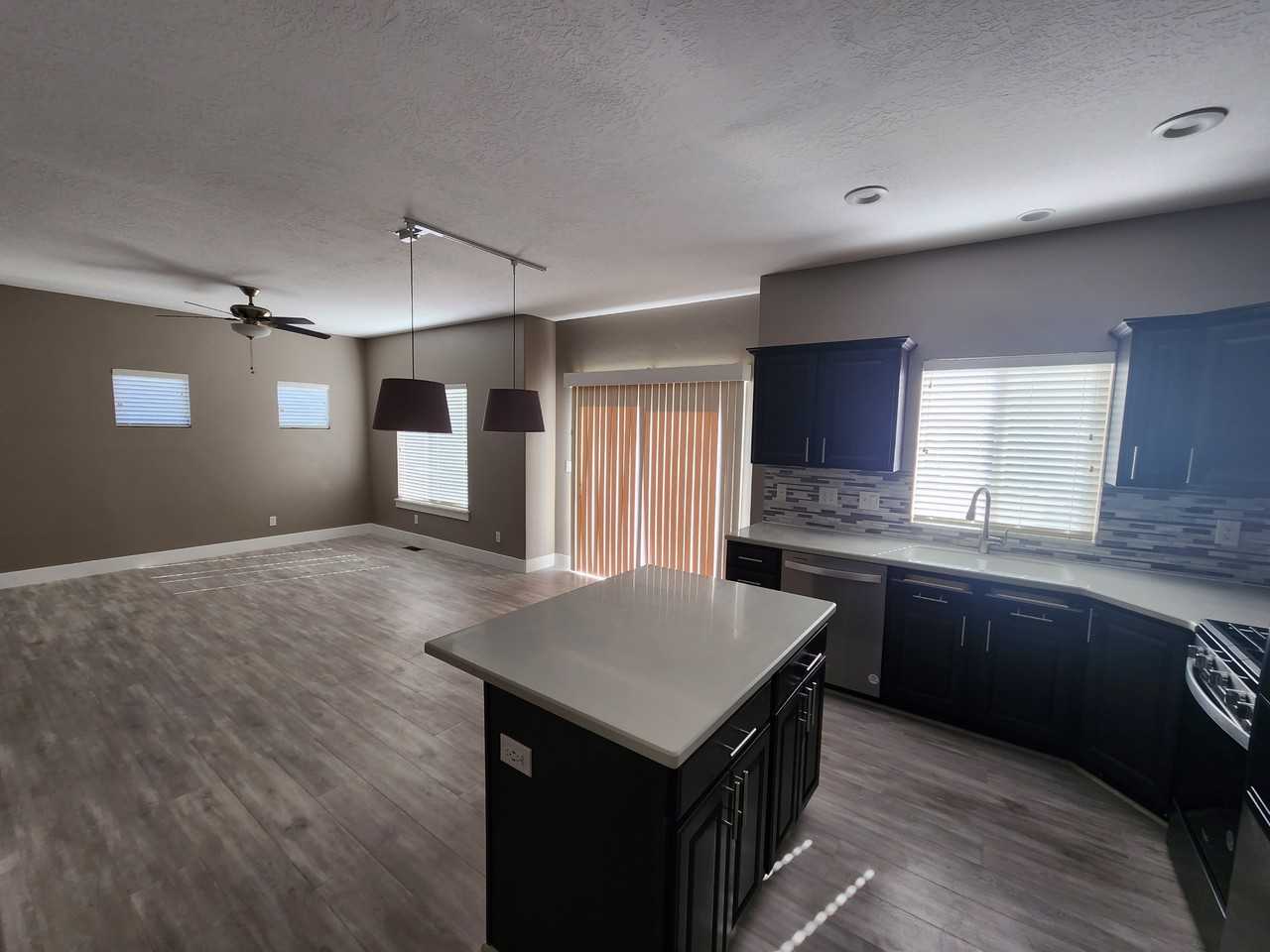 W Northridge Dr #2505 - Photo 5 of 28