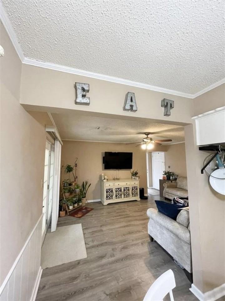 328 Nw 65th St #NA - Photo 6 of 20