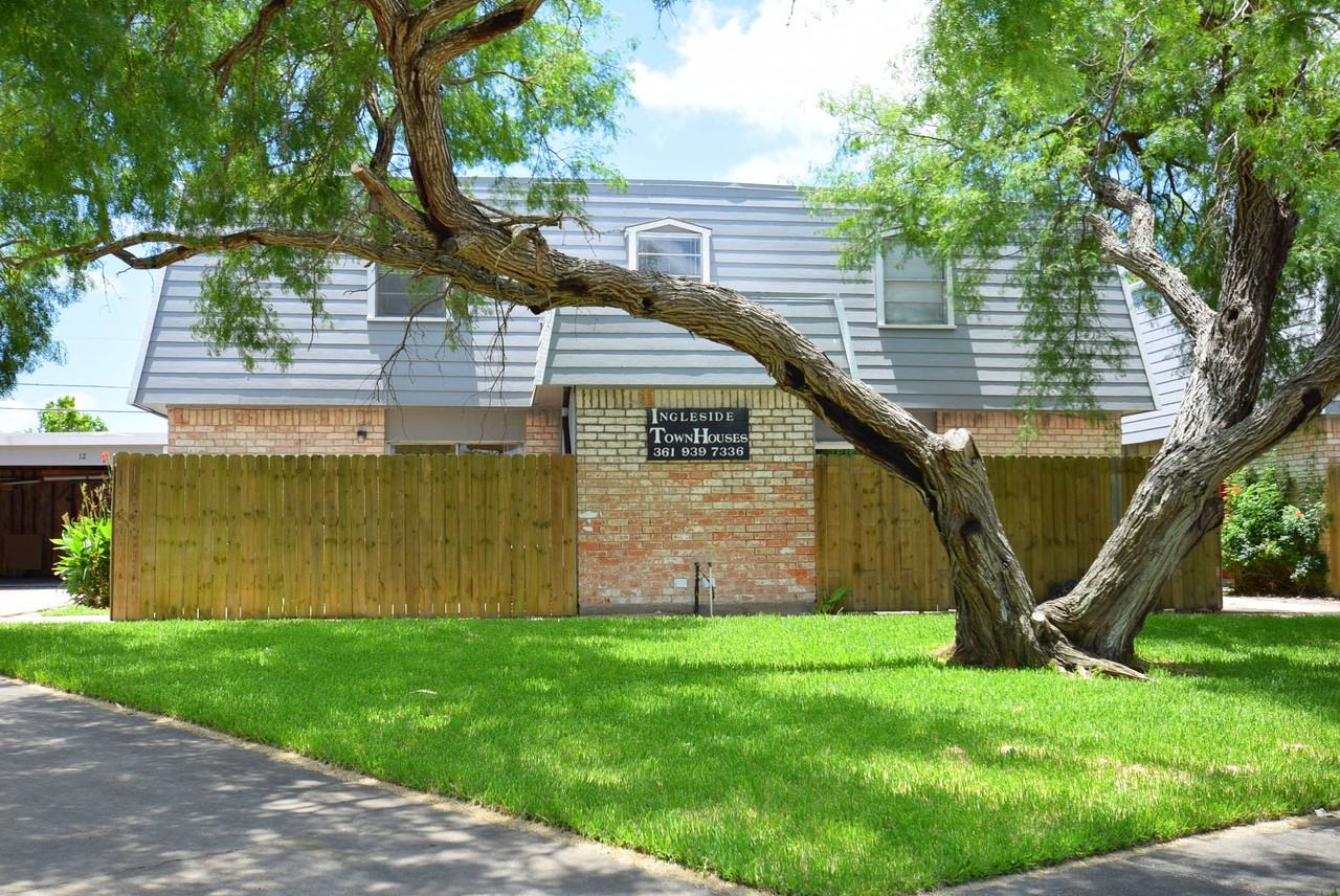 2100 Breezeway Cir #06 - Photo 2 of 17