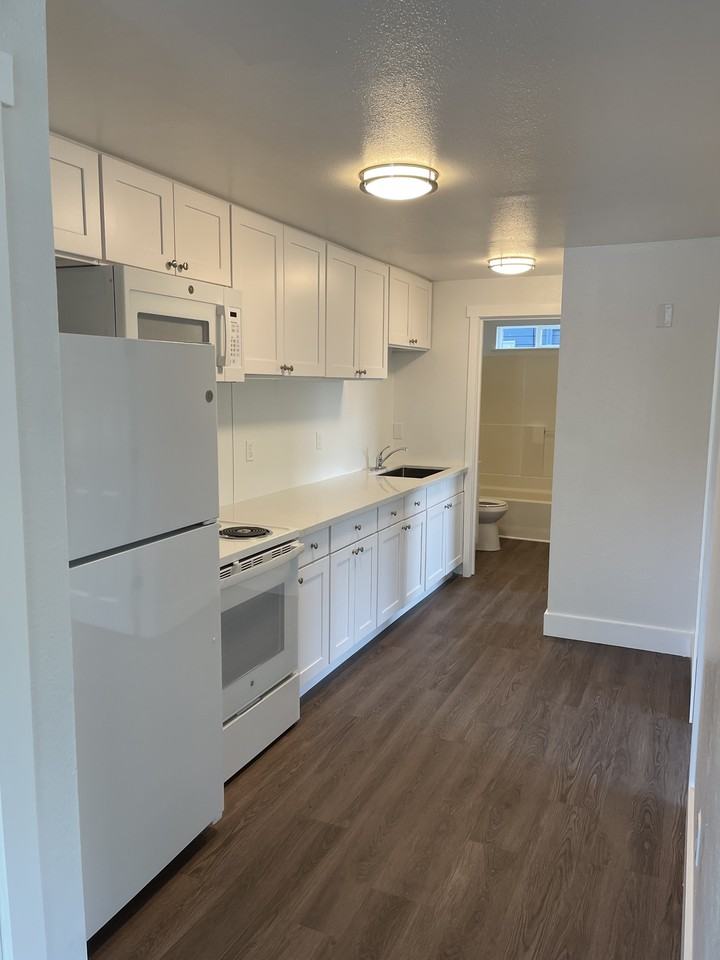 114 N Mill St #2 - Photo 2 of 13