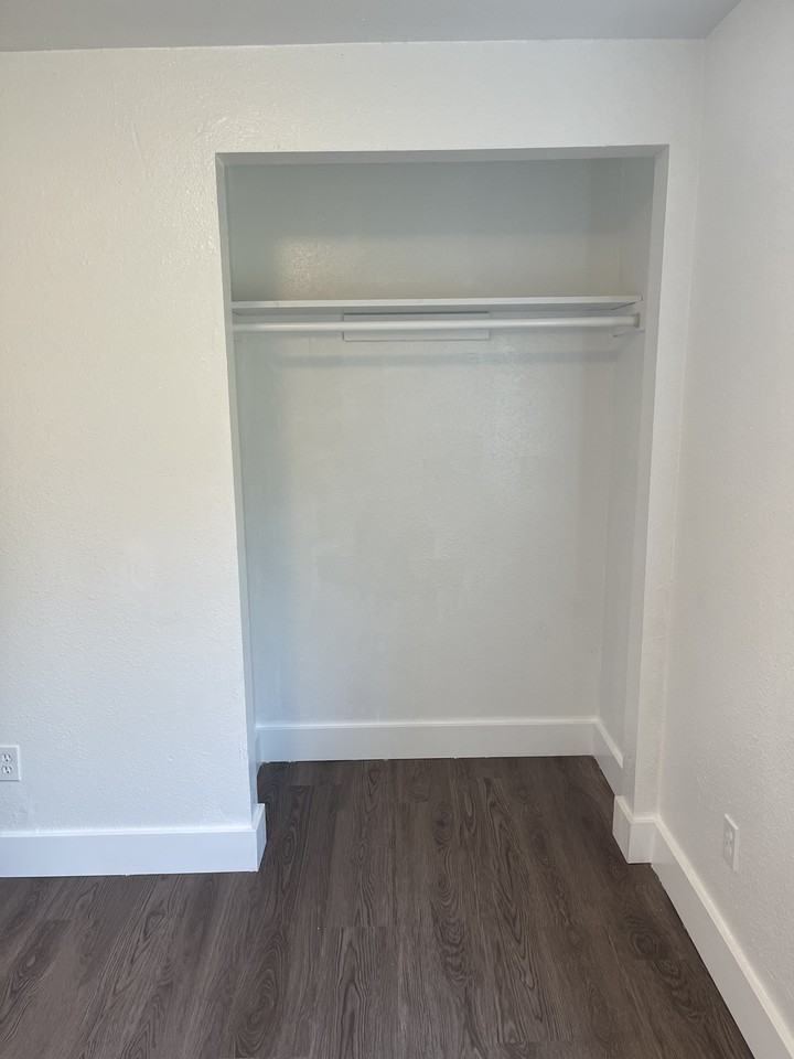 114 N Mill St #2 - Photo 5 of 13