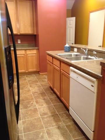 15556 Empress Ave N #5 - Photo 4 of 15