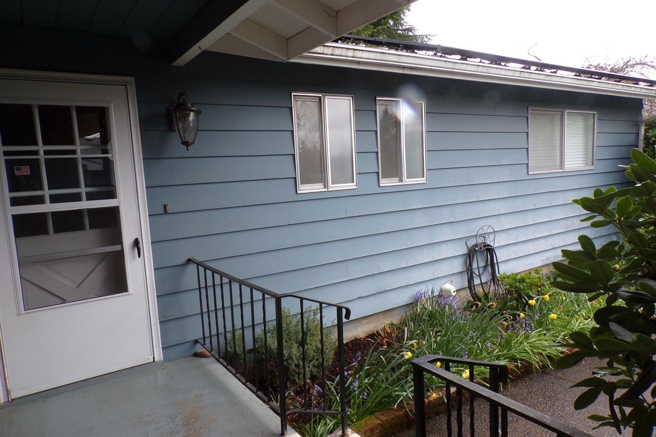 2740 Nw Stewart St #1 - Photo 3 of 38