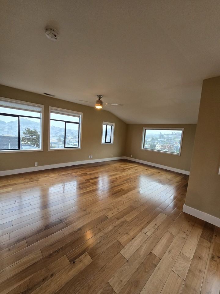 375 Valley St #1 - Photo 4 of 13