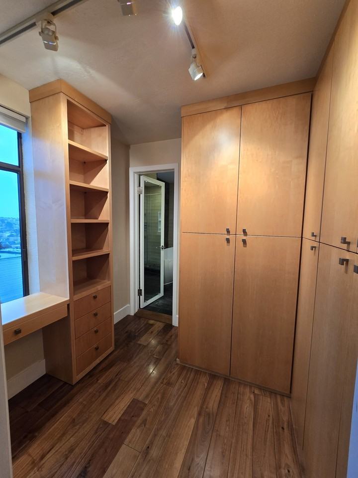 375 Valley St #1 - Photo 7 of 13