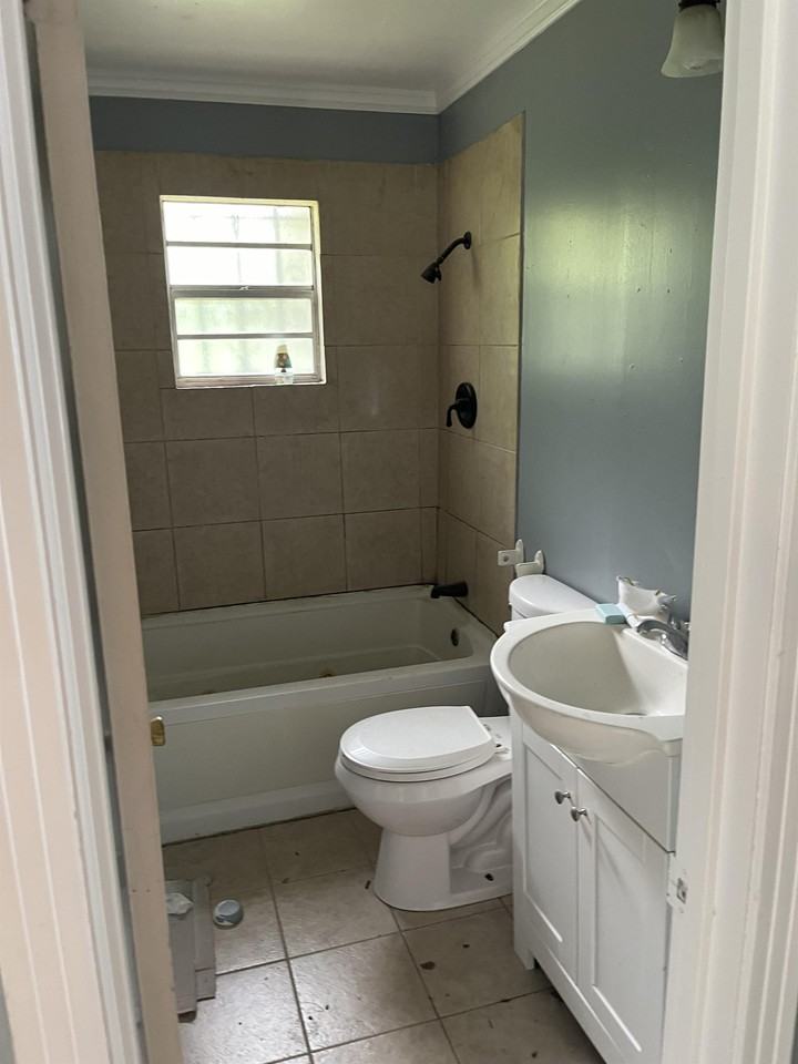 2943 Hillcrest Ave - Photo 7 of 11