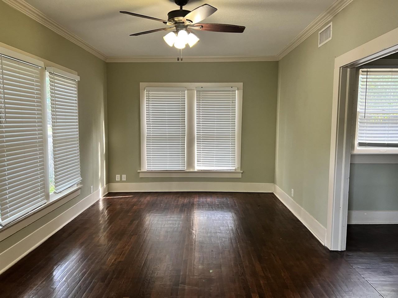 920 Bolivar St #1 - Photo 4 of 20